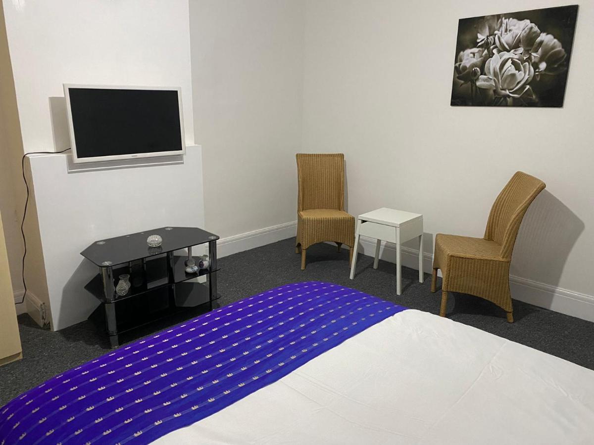 Sunrup Heathrow Apartment Feltham Luaran gambar