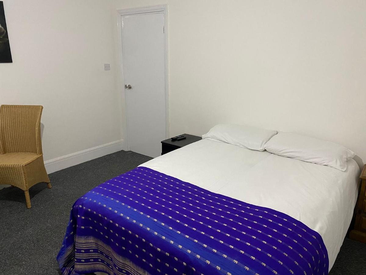 Sunrup Heathrow Apartment Feltham Luaran gambar