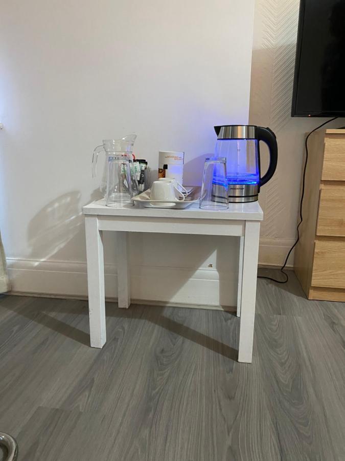 Sunrup Heathrow Apartment Feltham Luaran gambar